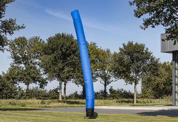 Bestel opblaasbare skydancers in 6 of 8 meter in lichtblauw direct online bij JB Inflatables Nederland. Alle standaard opblaasbare airdancers worden razendsnel geleverd