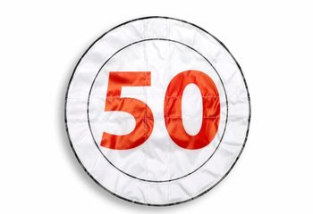 Opblaasbare inflatable banner voor 50 vijftig jaar jubileum feest te koop in rood wit voor jong en oud