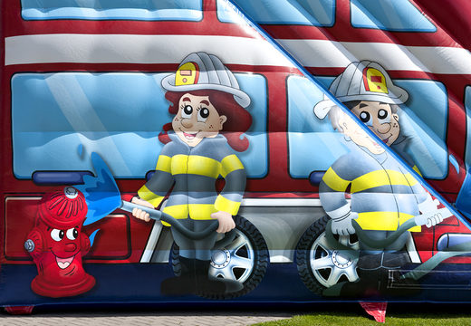 Obtenez votre toboggan extra large Fire Brigade World avec des obstacles 3D pour les enfants. Achetez des toboggans gonflables maintenant en ligne chez JB Gonflables France