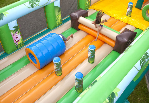 Obtenez votre grand toboggan gonflable Jungle World avec des obstacles 3D pour les enfants. Commandez des toboggans gonflables maintenant en ligne chez JB Gonflables France