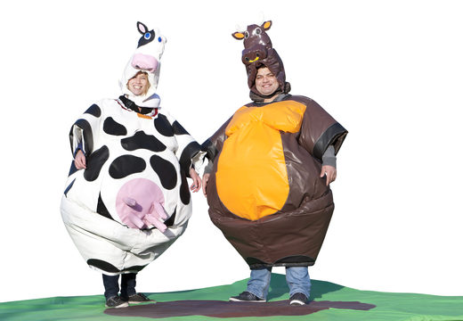 Commandez des costumes de sumo gonflables sur le thème Cow & Bull pour petits et grands. Achetez des combinaisons de sumo gonflables en ligne chez JB Gonflables France