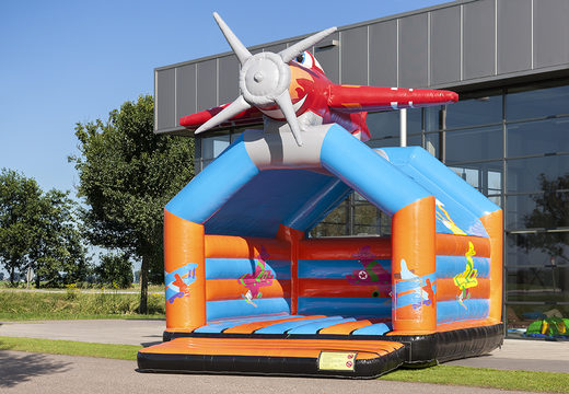 Super château gonflable d'avion avec des animations joyeuses pour les enfants. Commandez des châteaux gonflables en ligne chez JB Gonflables France