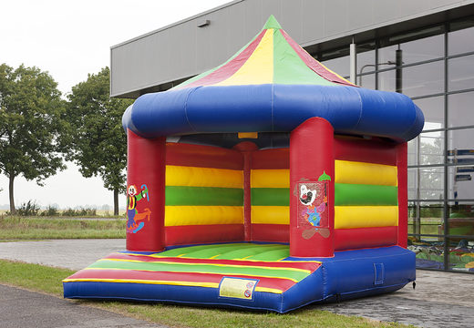 Achetez un château gonflable carrousel standard sur le thème du cirque pour les enfants. Commandez des châteaux gonflables en ligne chez JB Gonflables France