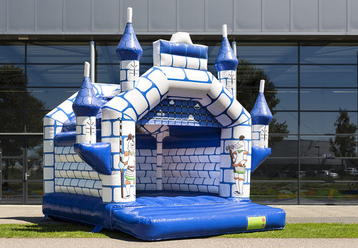 Achetez des château gonflable bleu standard avec un thème de chevalier pour les enfants. Commandez des châteaux gonflables en ligne chez JB Gonflables France