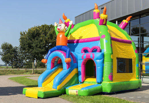 Commandez un château gonflable maxifun en soirée à thème avec toit pour enfants chez JB Gonflables France. Achetez des châteaux gonflables en ligne chez JB Gonflables France