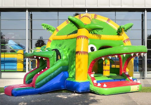 Achetez un château gonflable couvert multifun avec toboggan sur le thème du crocodile pour les enfants. Commandez des châteaux gonflables en ligne chez JB Gonflables France