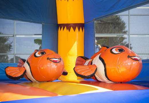 Commandez un château gonflable multifun gonflable avec toit dans le thème nemo seaworld pour enfants chez JB Gonflables France. Achetez des châteaux gonflables en ligne chez JB Gonflables France