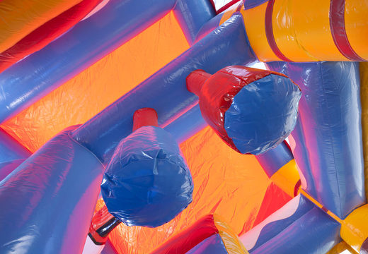 Châteaux gonflables multiplay de taille moyenne sur le thème des poissons-clowns pour enfants. Commandez des toboggan châteaux gonflables en ligne chez JB Gonflables France