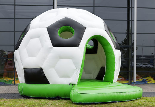 Commandez des château gonflable en forme d'énorme ballon de football chez JB Gonflables France. Achetez des châteaux gonflables en ligne chez JB Gonflables France