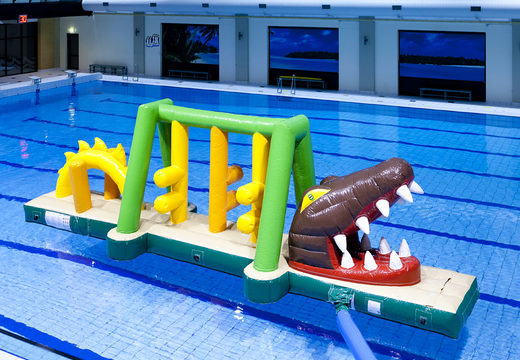 Parcours d'obstacles gonflables Crocodile run avec des objets ludiques pour petits et grands. Commandez des parcours d'obstacles gonflables en ligne maintenant chez JB Gonflables France
