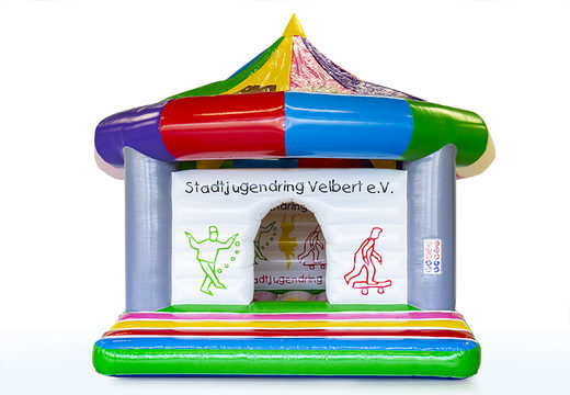 Commandez un châteaux gonflable Stadjugendring Carousel sur mersure auprès de JB Gonflables France; spécialiste des objets gonflables publicitaires type châteaux gonflables sur mersure 