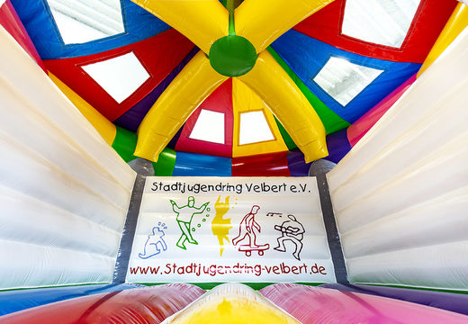 Commandez un châteaux gonflables Stadjugendring sur mersure chez JB Gonflables France. Demandez dès maintenant un design gratuit pour des châteaux gonflables personnalisés dans votre propre identité d'entreprise