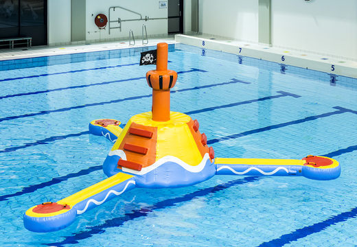 Opblaasbare luchtdichte speeleiland in piraten thema bestellen voor zowel jong als oud. Koop opblaasbare zwembadspelen nu online bij JB Inflatables Nederland 