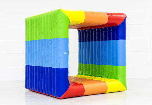 Achetez Rainbow Flip It Cube pour petits et grands. Commandez des articles gonflables en ligne chez JB Gonflables France