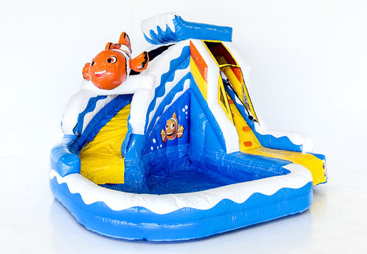 Achat grand château gonflable avec piscine dans le thème splashy clownfish nemo pour les enfants. Commandez des châteaux gonflables en ligne chez JB Gonflables France