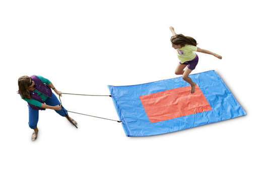 Achetez un tapis volant bleu-rouge pour petits et grands. Commandez des articles gonflables en ligne chez JB Gonflables France