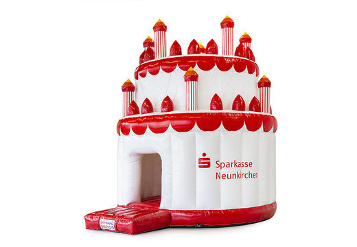 Commandez des châteaux gonflables personnalisés Sparkasse Cake sur mesure chez JB Gonflables France; spécialiste des objets gonflables publicitaires type châteaux gonflables sur mesure