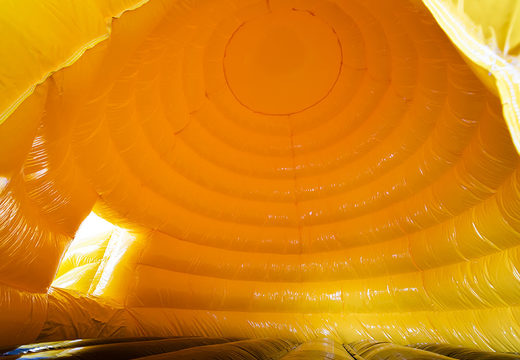 Châteaux gonflables sur mersure de l'hôtel am Tierpark Bijenkorf avec abeilles volantes, y compris toboggan pour divers événements à vendre. Achetez des promotionnels châteaux gonflables sur mesure en ligne de JB Gonflables France