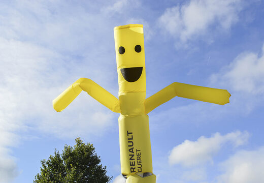 Faites fabriquer une skydancer du ciel Renault personnalisée chez JB Gonflables France. Tubes gonflables promotionnels fabriqués dans toutes les formes et tailles chez JB Gonflables France