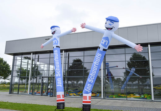 Skydancers gonflables Albert Heijn 3D avec un clin d'œil ludique, fabriqués sur mesure chez JB Gonflables France; spécialiste des objets publicitaires gonflables tels que les tubes gonflables