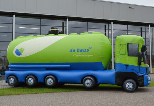 Camion gonflable De Heus accroche-regard à vendre. Commandez vos promotions gonflables maintenant en ligne chez JB Gonflables France