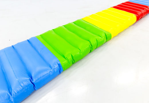 Achetez un tapis de piscine gonflable Lobeke sur mesure pour petits et grands. Commandez des tapis de promenade gonflables en ligne maintenant chez JB Gonflables France