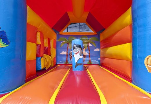 Achetez un château gonflable midi multifun avec toit pour enfants à usage commercial sur le thème des pirates chez JB Gonflables France