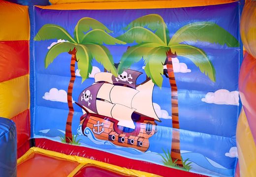 un chateau gonflable midi pirate palmier bateau disponible