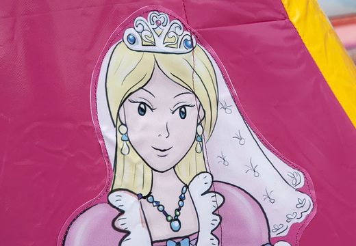 Petit château gonflable ouvert rose avec mélange de jaune pour enfant à vendre dans le thème princesse. Achetez des châteaux gonflables en ligne chez JB Gonflables France