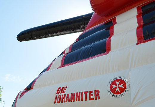 Achetez un châteaux gonflable sur mersure Die Johanniter chez JB Gonflables France. Demandez dès maintenant un design gratuit pour des châteaux gonflables dans votre propre identité d'entreprise