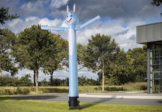 Vente le lapin skydancer de 5 m de haut maintenant en ligne chez JB Gonflables France. Livraison rapide pour tous les airdancers standard