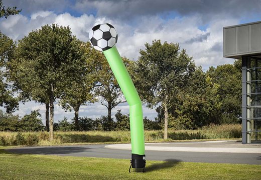 Vente les skyman 6m avec ballon 3d en vert chez JB Gonflables France. Acheter des tubes gonflables standards pour les événements sportifs