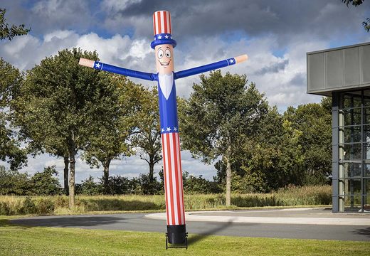 Achat le président des États-Unis pour homme gonflable loufoque de 6 m en ligne chez JB Gonflables France. Tous les skytubes et skydancers sont livrés rapidement
