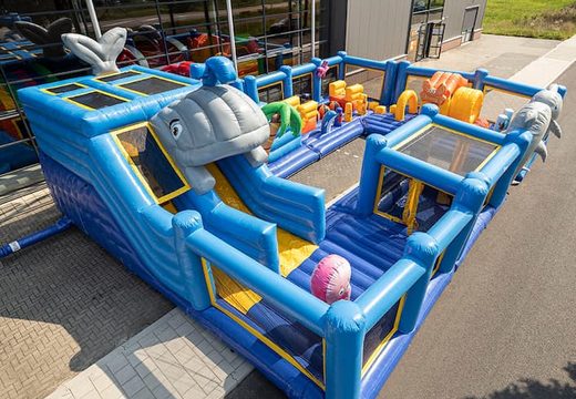 Achetez un parc gonflable seaworld avec plusieurs toboggans et toutes sortes d'obstacles amusants avec des imprimés seaworld pour les enfants. Commandez des aire de jeux gonflable en ligne chez JB Gonflables France