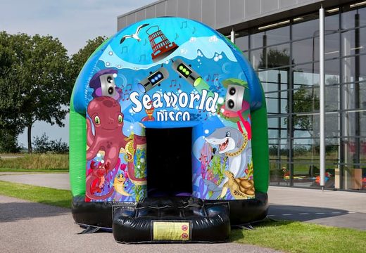 A vendre château gonflable disco disco multi-thème de 4,5 mètres dans le thème Seaworld pour les enfants. Commandez des château gonflable avec musique maintenant chez JB Gonflables France
