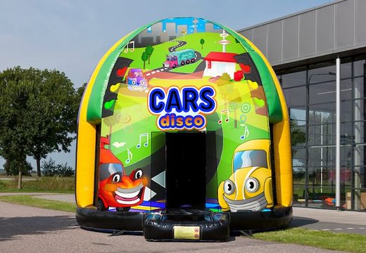 Achetez maintenant un château gonflable disco multi-thème de 5,5 m sur le thème des voitures pour les enfants. Commandez des château gonflable avec musique en ligne chez JB Gonflables France