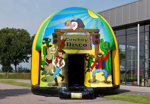Château gonflable disco à thèmes multiples de 5,5 mètres à vendre dans le thème Cowboy pour les enfants. Commandez des château gonflable avec musique en ligne chez JB Gonflables France
