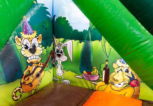 Commandez une château gonflable géant multijoueur ouverte avec toboggan sur le thème de la jungle funcity pour les enfants. Achetez des château gonflable XXL gonflables en ligne chez JB Gonflables France