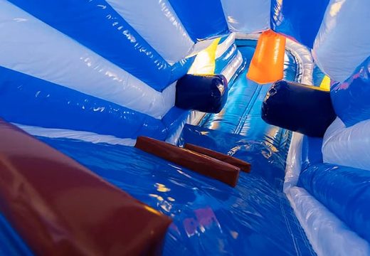 Playzone gonflable de requins tunnel rampant avec obstacles, rampe d'escalade et rampe coulissante pour les enfants. Achetez des playzone gonflables en ligne chez JB Gonflables France