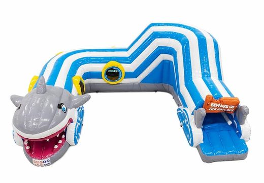 Achetez un playzone gonflable requin avec des obstacles, une rampe d'escalade et une rampe coulissante pour les enfants. Commandez des playzone gonflables en ligne chez JB Gonflables France