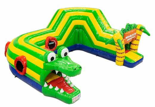 Achetez un playzone gonflable crocodile avec des obstacles, une rampe d'escalade et une rampe coulissante pour les enfants. Commandez des playzone gonflables en ligne chez JB Gonflables France