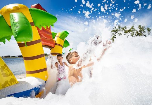 Acheter Bubble park Hawaii avec un robinet en mousse pour les enfants. Commandez des châteaux gonflables chez JB Gonflables France
