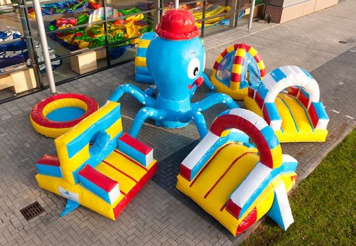 Le playzone gonflable Octopus de l'île de jeu avec une rampe d'escalade et un tunnel à ramper pour les enfants. Achetez des playzone gonflables en ligne chez JB Gonflables France