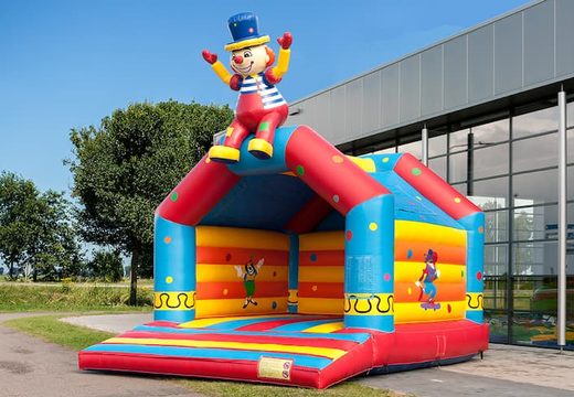 Achetez un super château gonflable avec toit sur le thème du clown pour les enfants. Commandez des châteaux gonflables en ligne chez JB Gonflables France