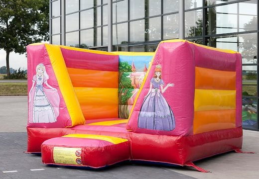 Commandez un petit château gonflable ouvert pour les enfants sur le thème de la princesse. Visitez JB Gonflables France en ligne