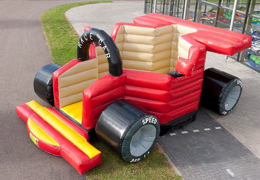 Achetez une grande château gonflable intérieure de voiture F1 pour les enfants. Commandez des châteaux gonflables en ligne chez JB Gonflables France