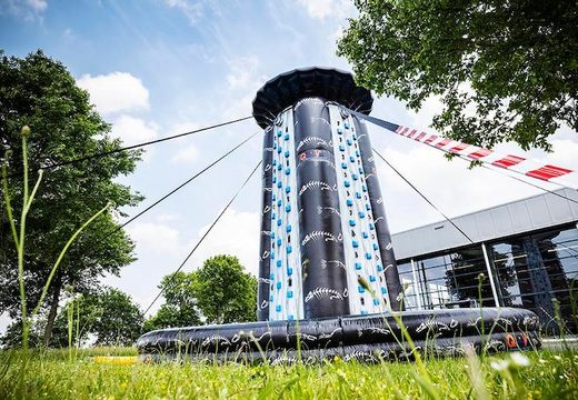 Achetez une méga tour d'escalade gonflable de 10 mètres de haut pour petits et grands. Commandez des tours d'escalade gonflables maintenant en ligne chez JB Gonflables France