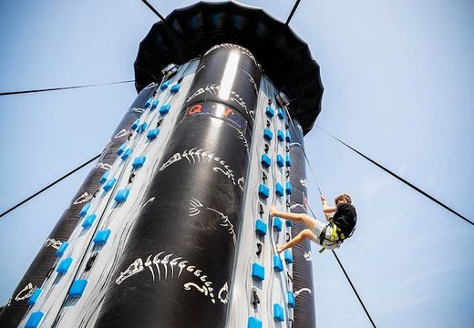 Commandez une méga tour d'escalade gonflable unique de 10 mètres de haut pour petits et grands. Achetez des tours d'escalade gonflables en ligne maintenant chez JB Gonflables France