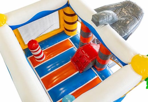 Achetez un mini château gonflable multijoueur sur le thème des requins avec toboggan pour les enfants. Commandez des petit château gonflable avec toboggan en ligne chez JB Gonflables France