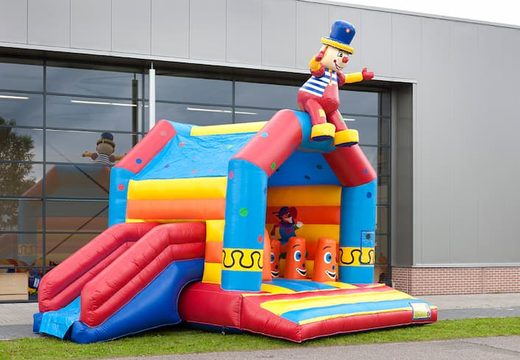 Achetez un château gonflable multifun pour enfants sur le thème du clown avec un objet 3D saisissant sur le dessus chez JB Gonflables France. Commandez des châteaux gonflables en ligne chez JB Gonflables France